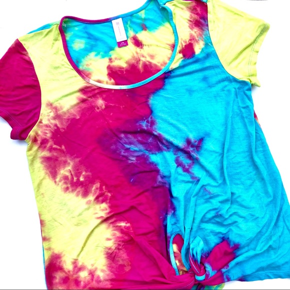 No Boundaries Tops - Tie Dye Shirt